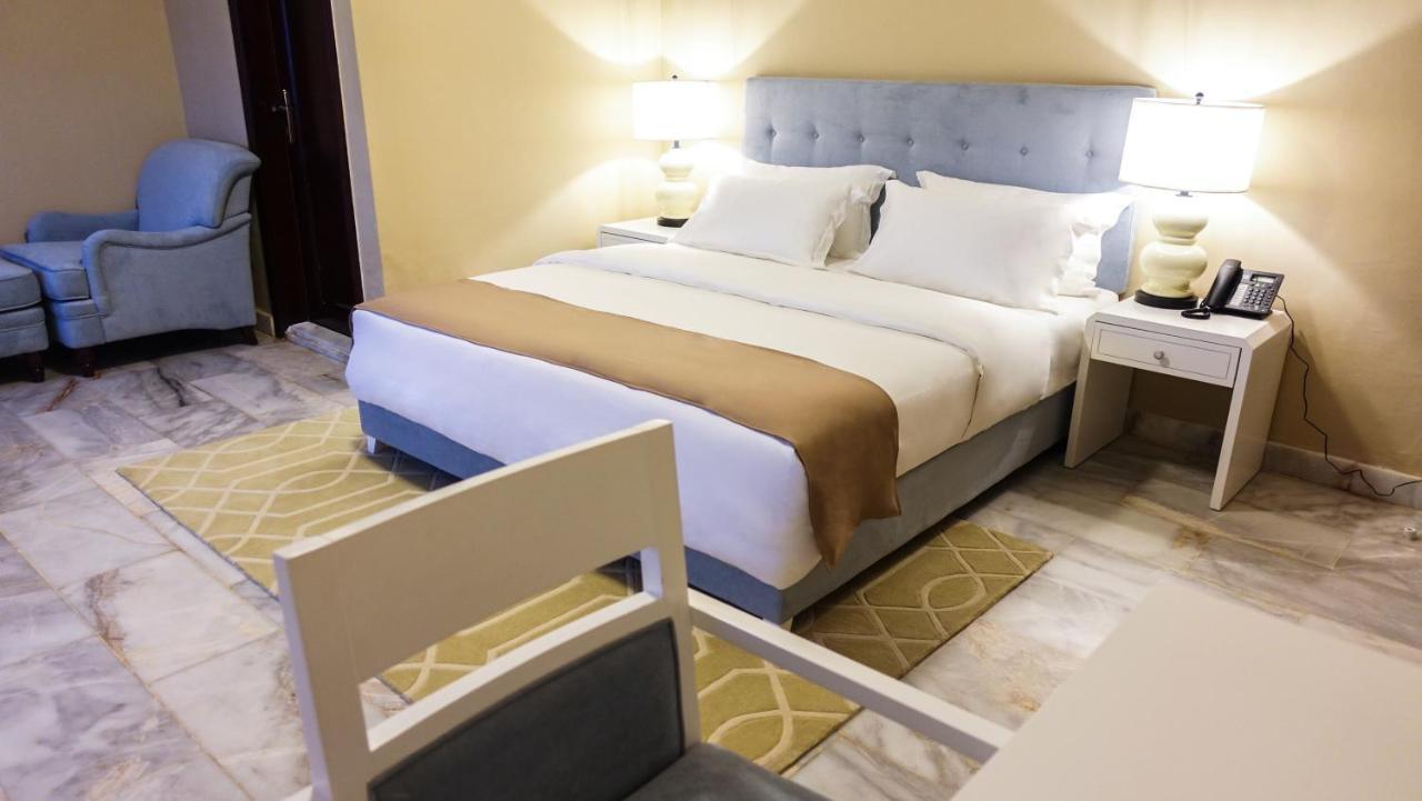 Sunset Inn Monrovia Bagian luar foto