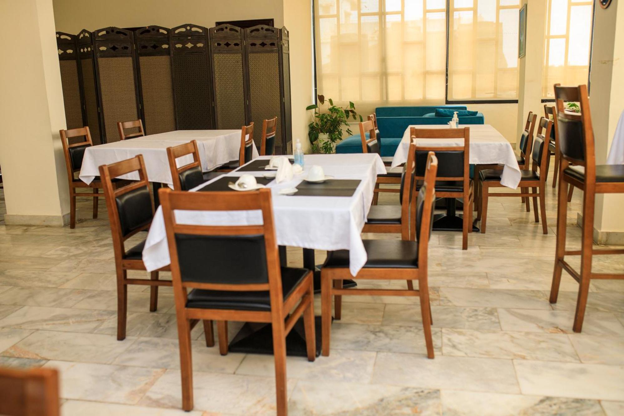 Sunset Inn Monrovia Bagian luar foto
