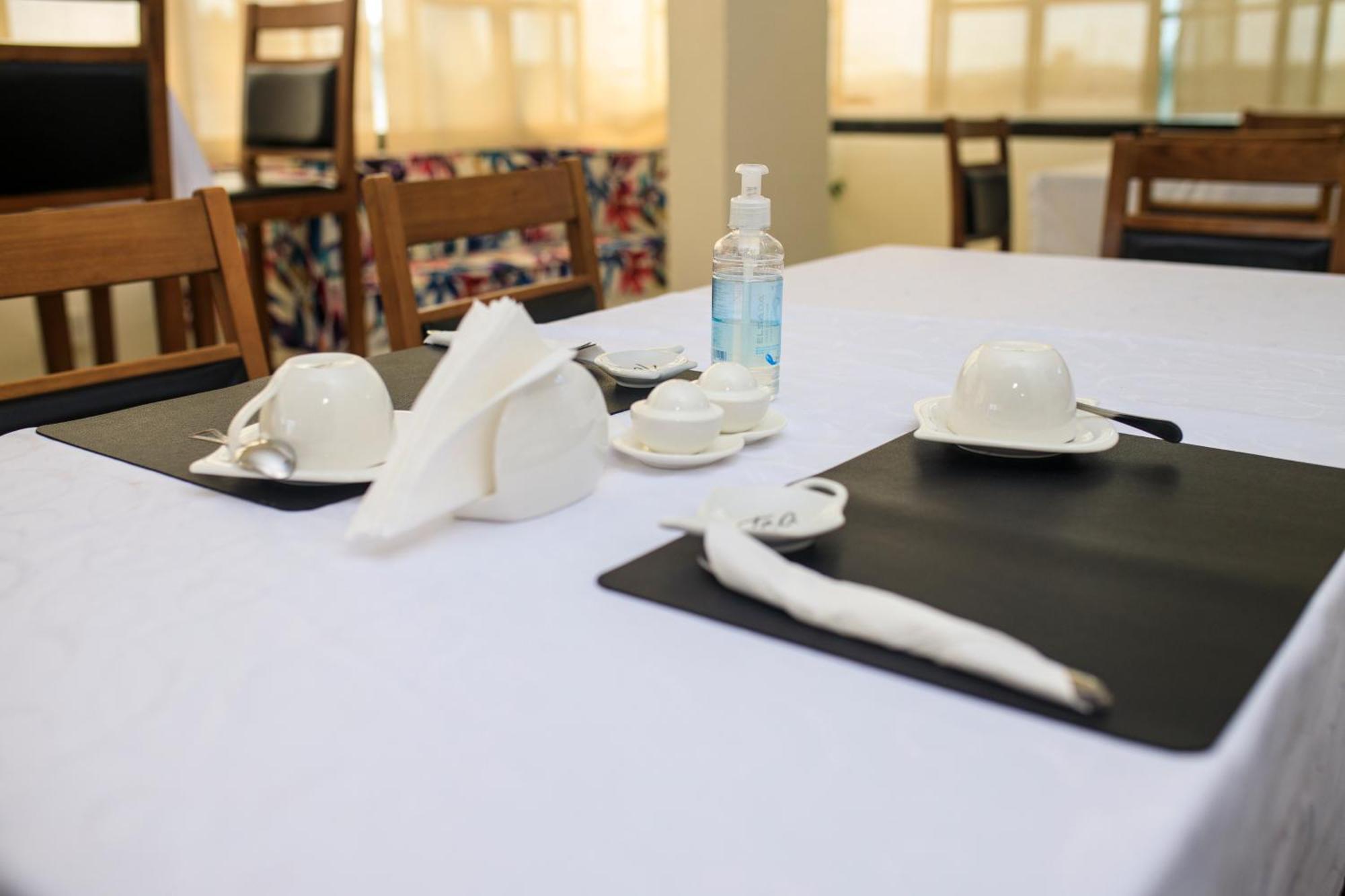 Sunset Inn Monrovia Bagian luar foto