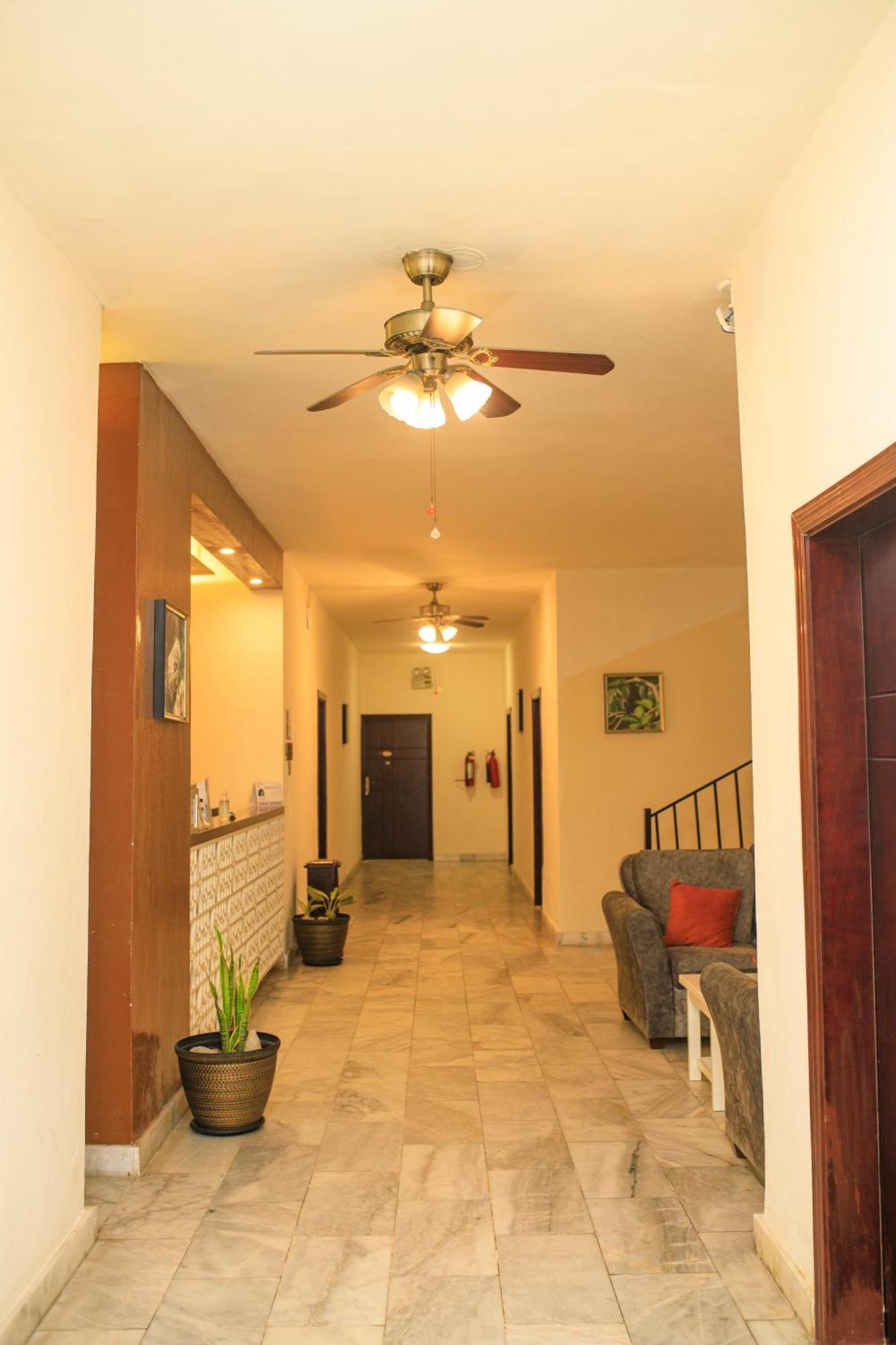 Sunset Inn Monrovia Bagian luar foto
